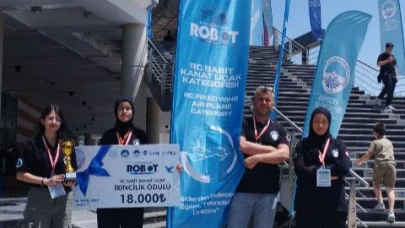 MEB Robot Yarışmasında Edremit’ten Büyük Başarı!