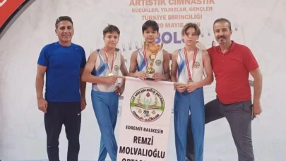 Türkiye Şampiyonu Edremit Remzi Molvalıoğlu Ortaokulu