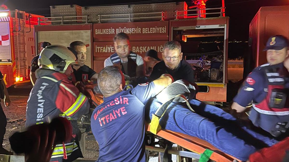Ayvalık’ta Zincirleme Kaza: 5 Yaralı