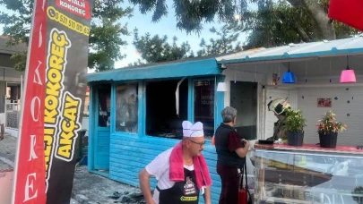 Kokoreçcide korkutan yangın