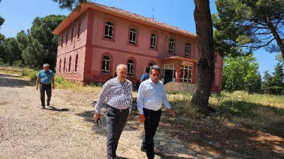 Demir, Balıkesir’deki eğitim yatırımlarını sıkı takipte!