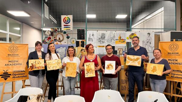 Kahveyle Sanat, Müzikle İlham: Akademiden Renkli Bir Veda