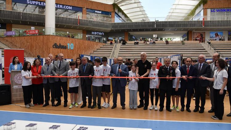 4006-C TÜBİTAK Bilim Fuarı Festivali: Balıkesir'in Genç Beyinleri rekora koşuyor!