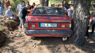 Ayvalık’ta Sürücü Otomobilde Sıkıştı, İtfaiye Ekipleri Kurtardı