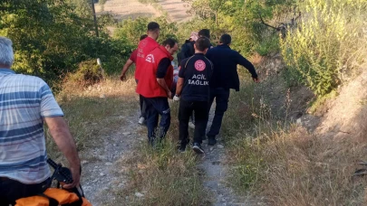 Balıkesir'de traktör devrildi, sürücü altında kaldı