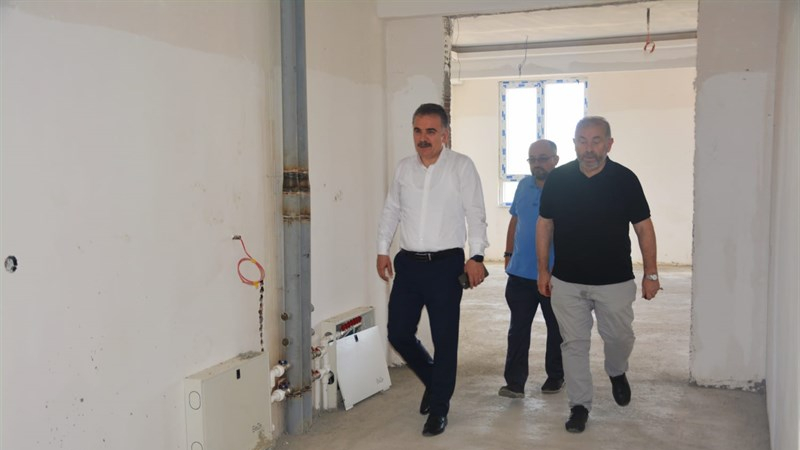 Kaymakam Odabaş'tan Bölge Yatılı Hafızlık Kursu inşaatına inceleme
