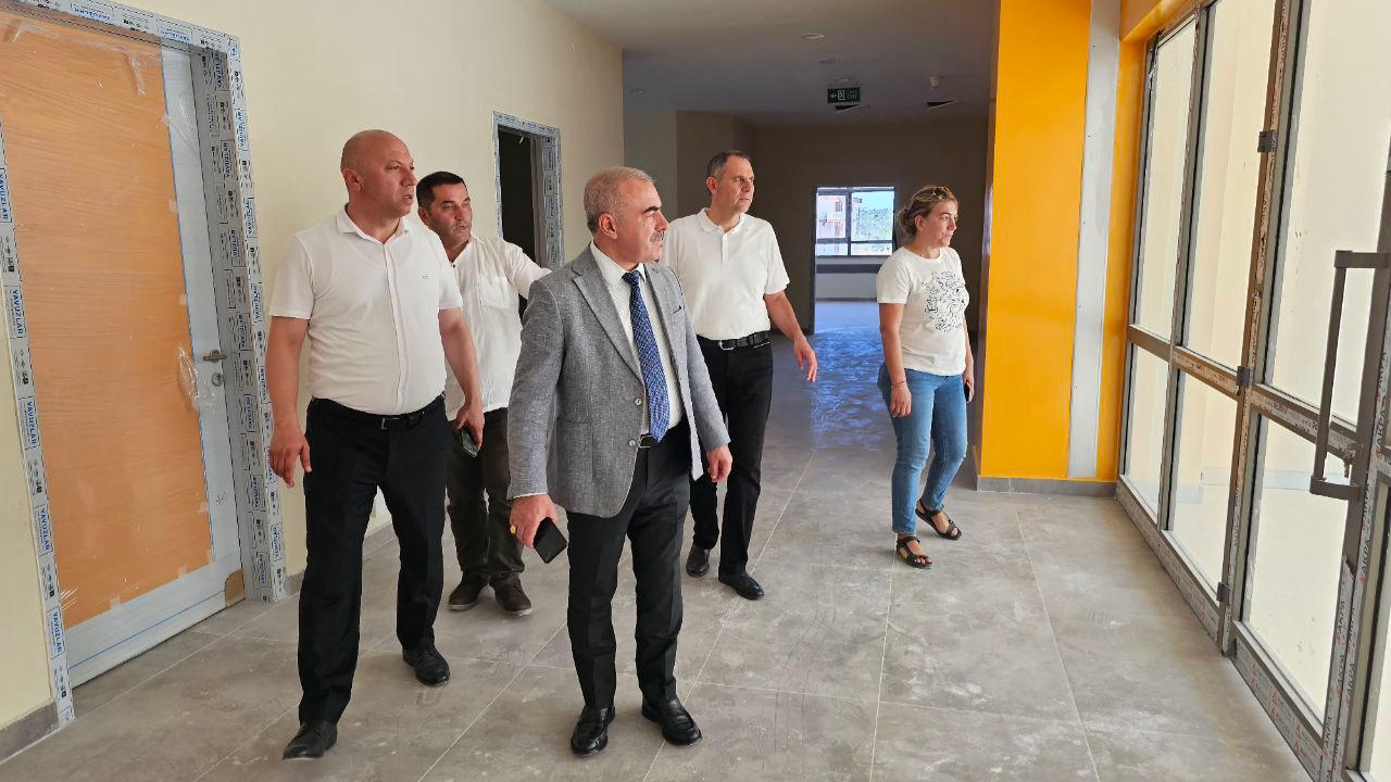 Ayvalık'ta eğitime güçlü dokunuş: Yatırımlar ve ziyaretler