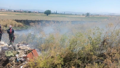 Balıkesir Karesi'de arazi ve anız yangını söndürüldü