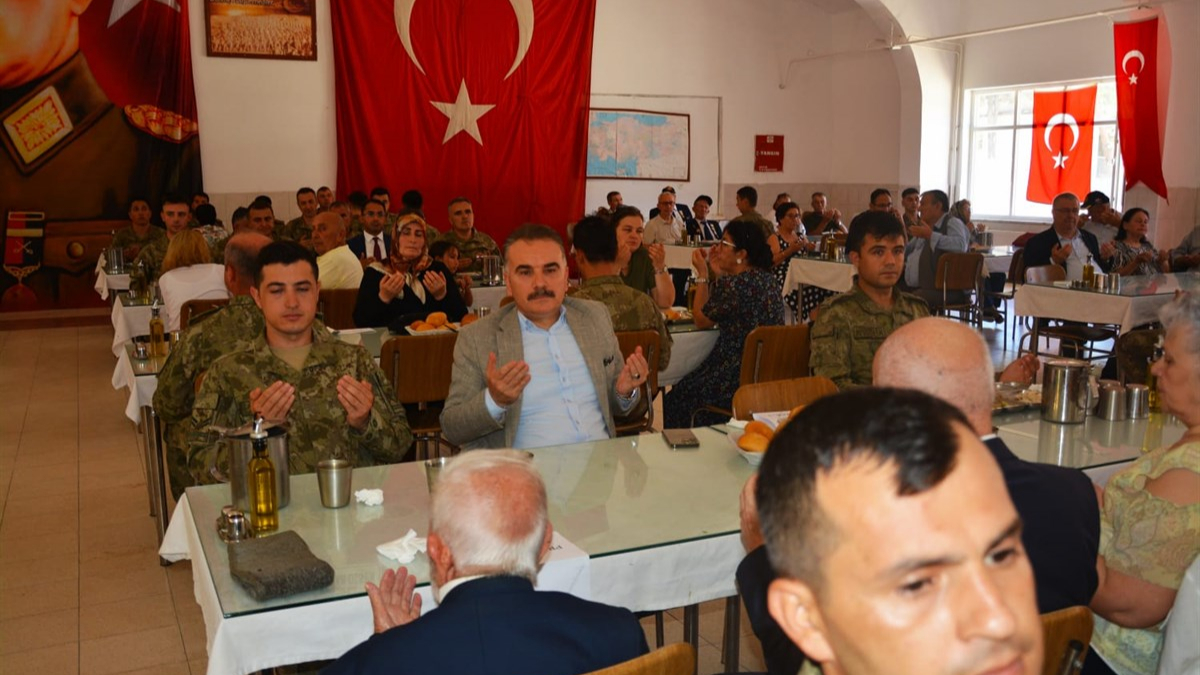 Türk Kara Kuvvetleri'nin 2234. Kuruluş Yıl Dönümü yemeği