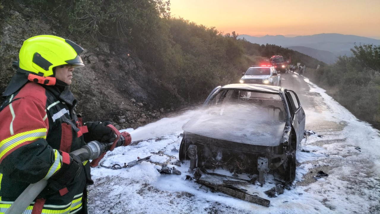 Balıkesir Havran’da otomobil yangını ormana sıçradı