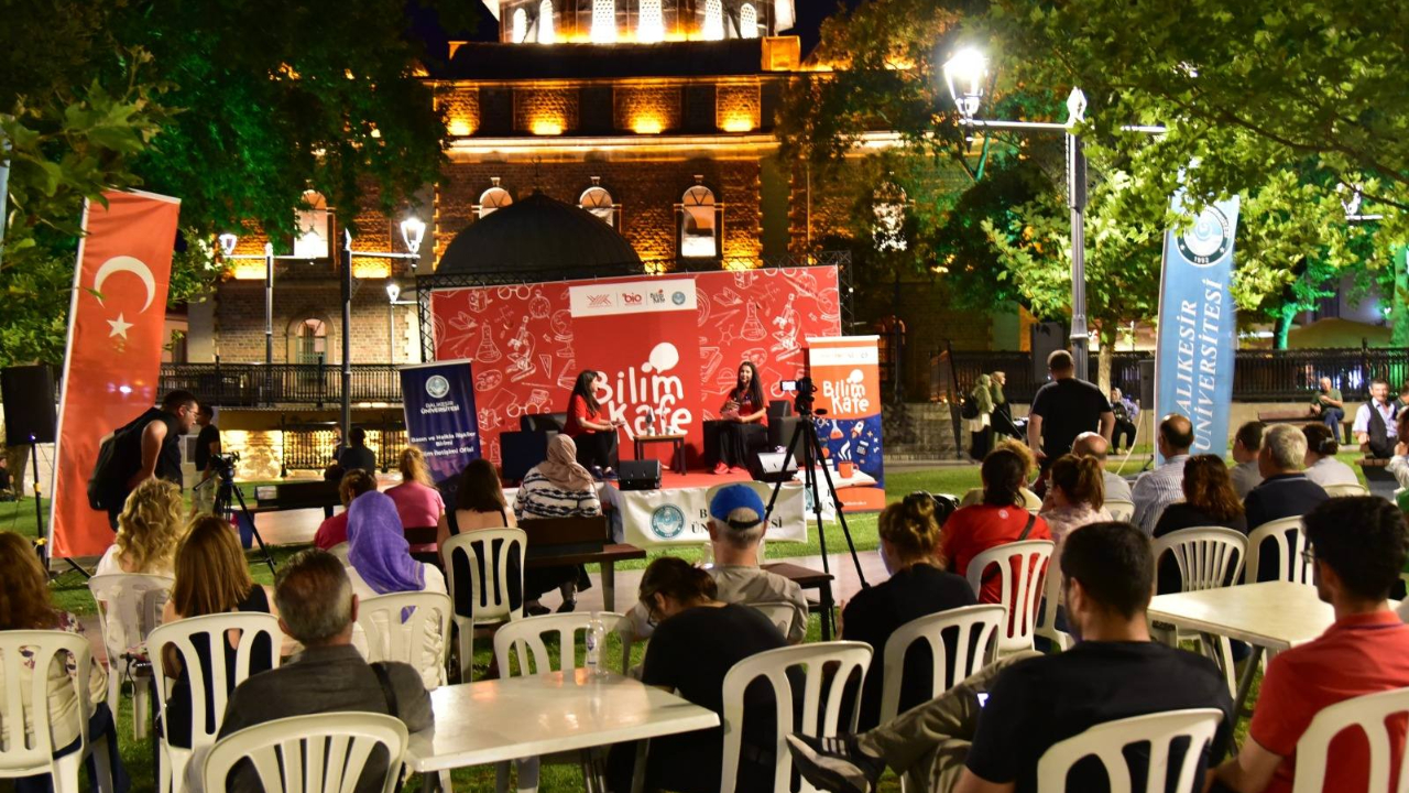 BAÜN Bilim Kafe Serisi’nin ilk buluşmasına büyük ilgi