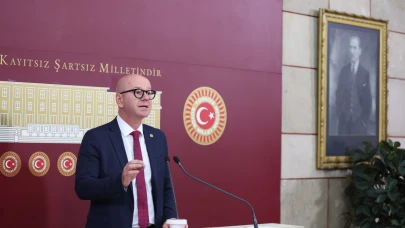 CHP'li Sarı: "Tarım Orman Bakanı Yumaklı orman yangınlarında 1'inci"