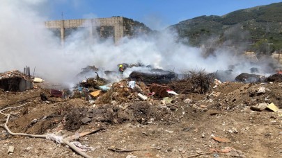 Edremit'te çöp yangını söndürüldü