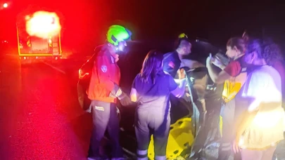 Burhaniye'de kontrolden çıkan araç refüje çarptı: 1 yaralı