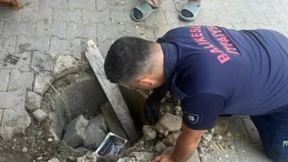 Balıkesir İvrindi’de mazgaldan kedi kurtarma operasyonu