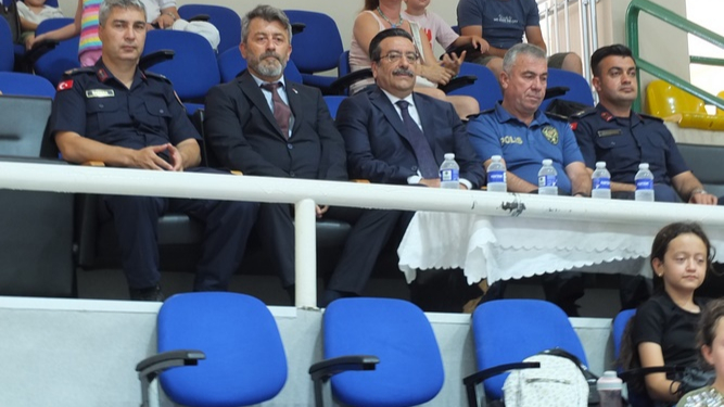 Burhaniye'de 'Yaz Spor Okulları'na ilgi büyük oldu