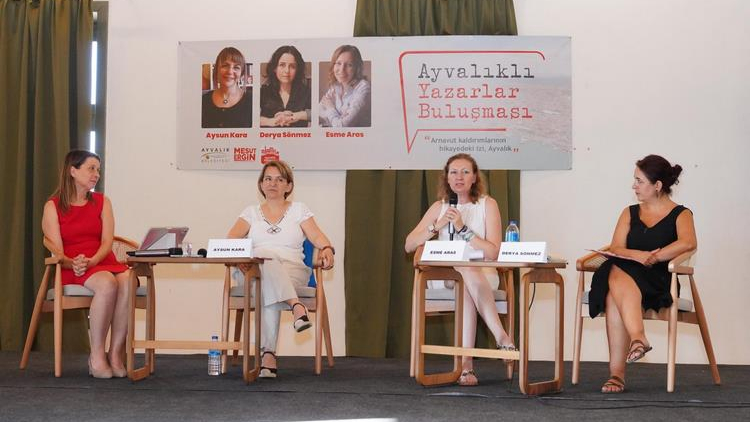 Ayvalıklı Yazarlar “Arnavut Kaldırımlarının Hikâyedeki İzi” Söyleşisinde Buluştu