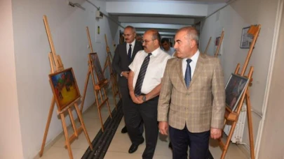 Balıkesir'de  ''Zaferin Adı Türkiye'' Fotoğraf ve Resim Sergisi Açıldı