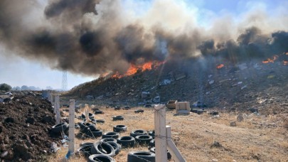 Edremit'te çöp yangını büyümeden kontrol altına alındı