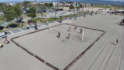 Balıkesir Büyükşehir Belediyesi plaj voleybolu severleri unutmadı