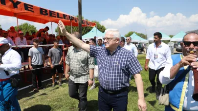 Burhaniye'de ata sporu rüzgarı esti