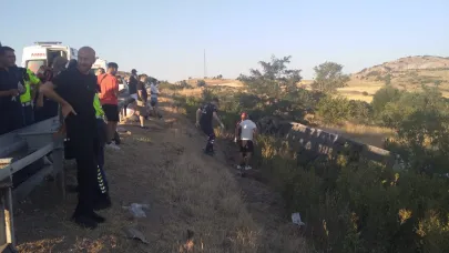 Balıkesir'de yolcu otobüsü devrildi: 27 yaralı