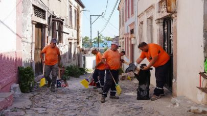 Ayvalık’ta “Temizlik Ordusu” iş başında