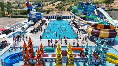 Başkan Sak'tan, çocuklara Aqupark hediyesi yoğun ilgi gördü