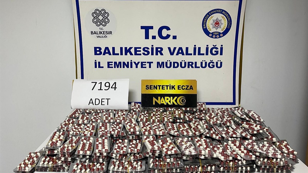 Ayvalık’ta uyuşturucu operasyonu: 7.194 adet sentetik ecza ele geçirildi