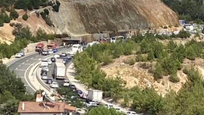 Balıkesir Havran'da tır devrildi, korku dolu anlar yaşandı