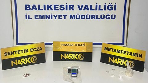 Ayvalık’ta Narkotik Ekibinden Şüpheli Araca Operasyon
