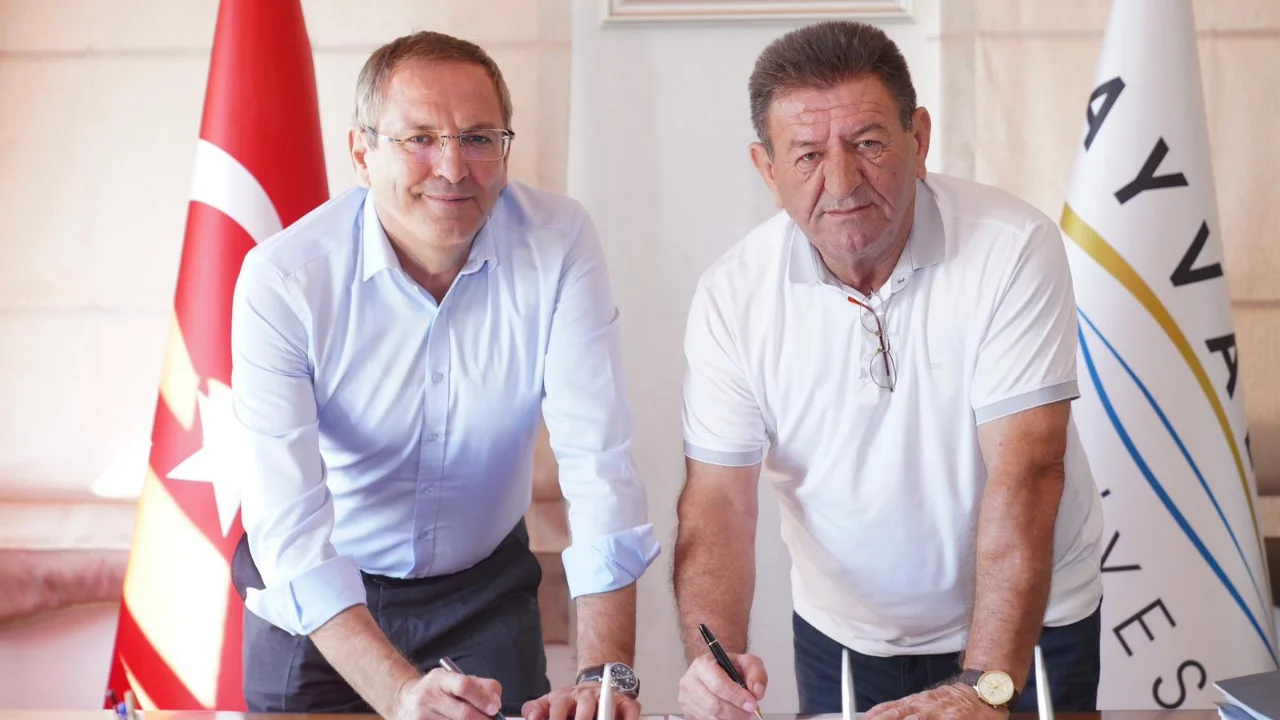 Ayvalık'ta kadrolu işçilerin maaş ve sosyal haklarında artış sağlandı