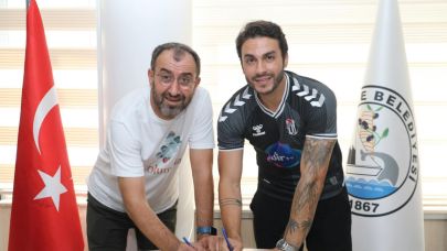 Burhaniyeli gol kralı yuvaya döndü