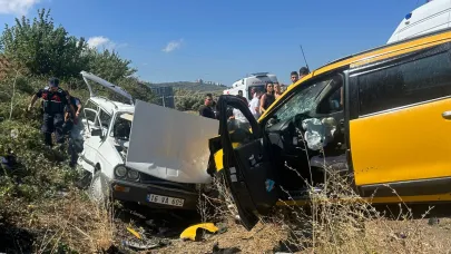 Balıkesir Erdek'te çift taraflı kaza: 4 yaralı