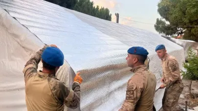 Balıkesir Sındırgı’da depremzedelerejJandarma desteği