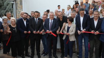 Ölmez Ağacın Gölgesinde Kitap: 7. Edremit Kitap Fuarı başladı