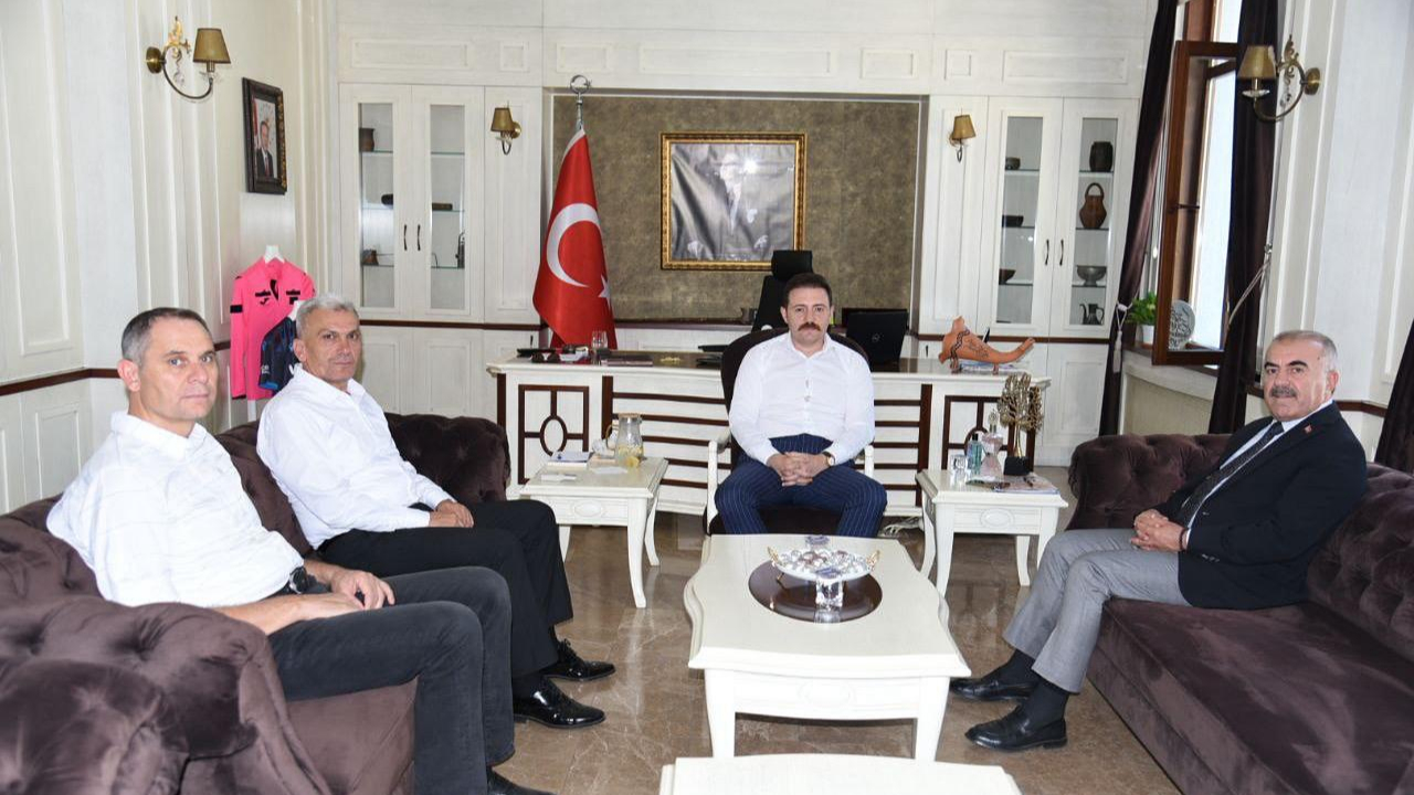 Bigadiç'te eğitim yatırımları ve hazırlıklar yerinde incelendi