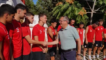 Başkan Ergin’den Ayvalıkgücü Belediyespor’a sezon öncesi moral ziyareti