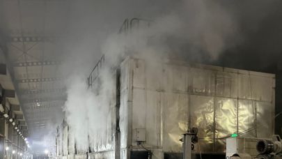 Altıeylül'de fabrika dumanla kaplandı