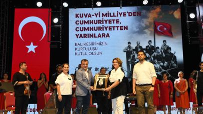 Balıkesir'de kurtuluş coşkusu başladı