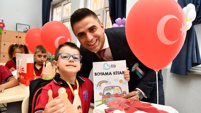 Okullar Açıldı, Öğrenciler Ders Başı Yaptı