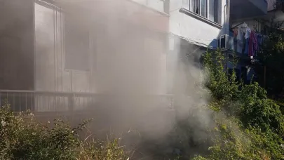 Ayvalık’ta Kuş Malzemesi Bulunan Depoda Yangın