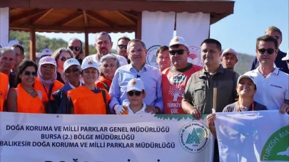 Ayvalık’ta Dünya Temizlik Günü’nde sulak alan temizliği