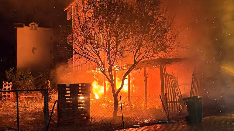 Facianın Eşiğinden Dönüldü: Depo Yangını Korku Dolu Anlar Yaşattı