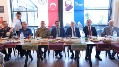 Burhaniye Belediyesi’nden Gazilere 19 Eylül Kahvaltısı