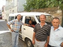 AYVALIKLI ENGELLİLER MAVİ KAPAK VE HURDALARLA HAYAT BULUYOR