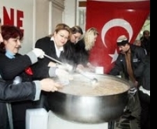 MHP’DEN EDREMİTLİLERE AŞURE HAYRI