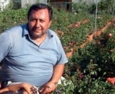 BURHANİYE’DE ÇİÇEKÇİLER BİRLİK OLDU