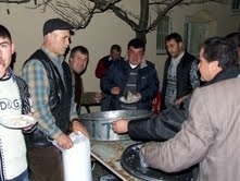 ÜNİVERSİTELİ ESİN’İN OKUL HARÇLIĞI ZEYTİNDEN