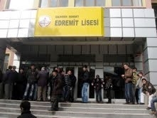 EHLİYET SINAVLARI EDREMİT’TE YAPILMAYA BAŞLANDI